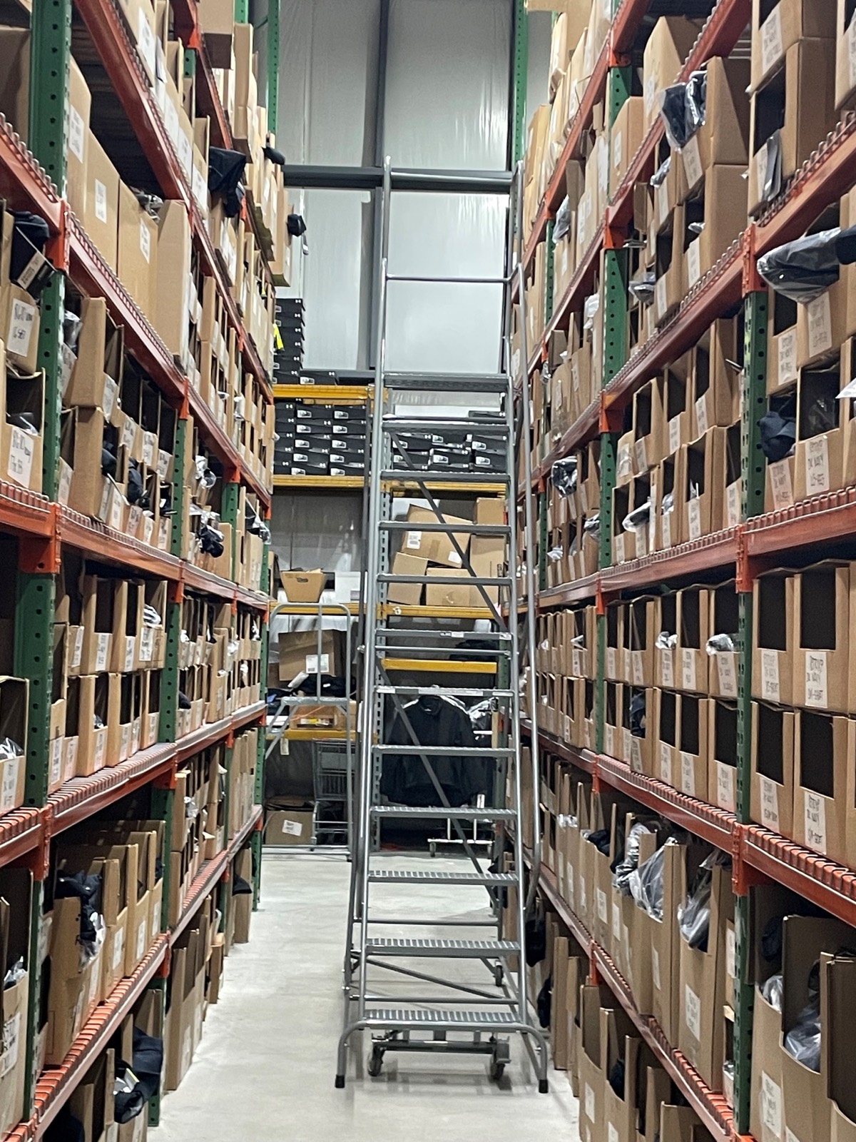 T&T warehouse stock